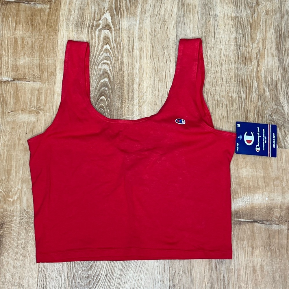 NEW w/tags CHAMPION croppped tank top. Red. Medium.